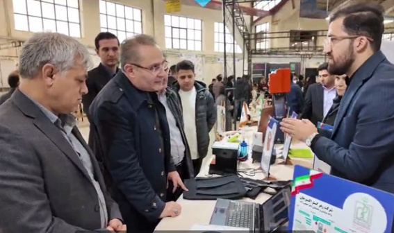 بازدید رئیس دانشگاه علوم پزشکی اردبیل از غرفه دانشگاه در بیست و ششمین نمایشگاه دستاوردهای پژوهش، فناوری و فن‌بازار استان